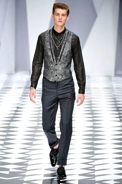 Look 39